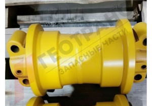 Каток опорный Hitachi ZX200 9134243 