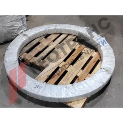Поворотный круг Hyundai  R450LC-7 81QB-01020